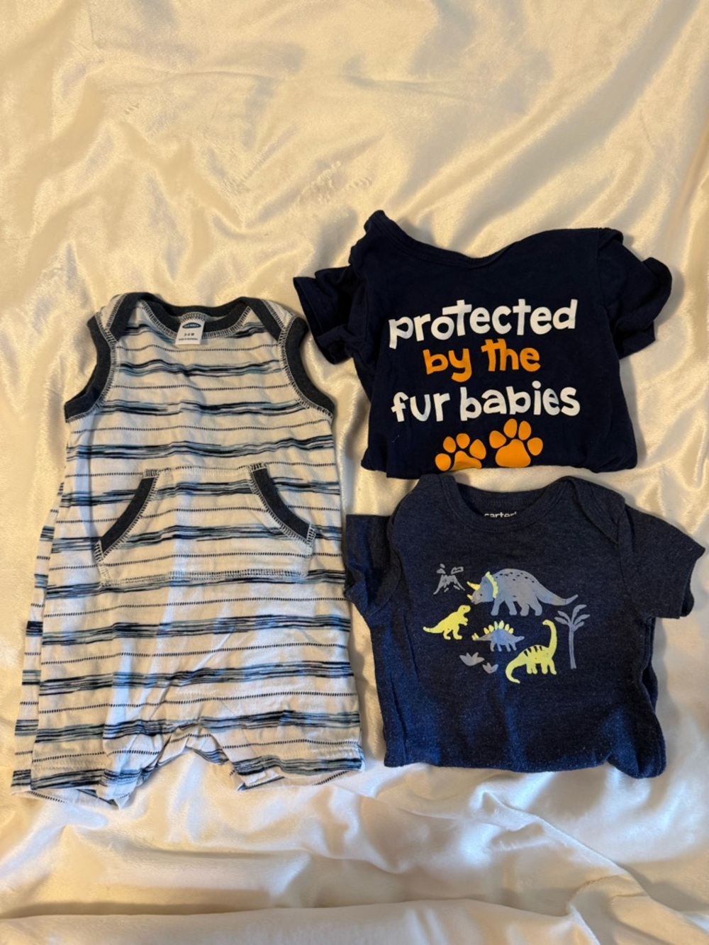 A15🫐2for$20🫐 3-Piece Baby Romper & Tee Set - Navy, White, Gray